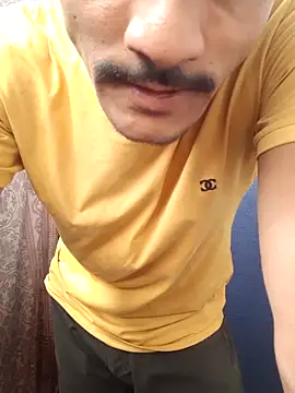 Snapshot of Burhade-- chatting on February 3, 9:14 am Burhade-- online show from February 3, 9:14 am