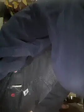 Snapshot of Burhade-- chatting on December 17, 12:59 am Burhade-- online show from December 17, 12:59 am