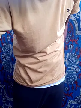 Snapshot of Burhade-- chatting on February 19, 3:03 am Burhade-- online show from February 19, 3:03 am