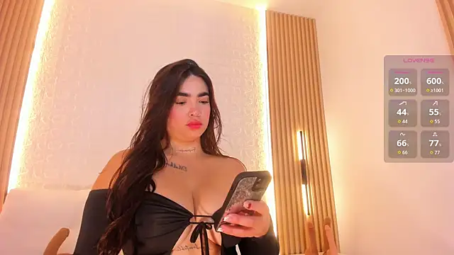 Snapshot of alyssa_vargas chatting on February 26, 6:24 am alyssa vargas online show from February 26, 6:24 am