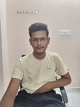 Snapshot of Dusky_Aarav chatting on July 4, 10:14 pm Dusky Aarav online show from July 4, 10:14 pm