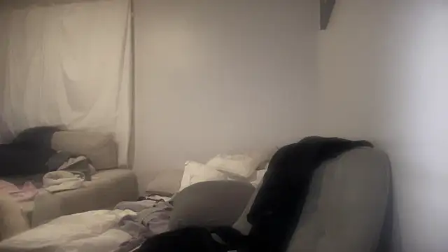 Snapshot of ALEXADANIELLE chatting on December 13, 10:51 am ALEXADANIELLE online show from December 13, 10:51 am