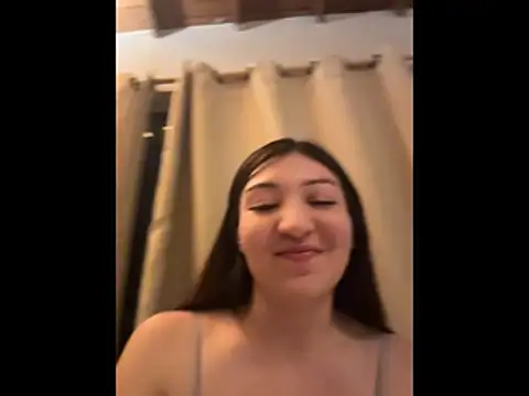 Snapshot of Valengarcia_ chatting on June 3, 1:39 am Valengarcia online show from June 3, 1:39 am