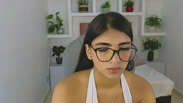 maiaa ruiz online show from May 23, 1:10 pm