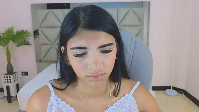 Snapshot of maiaa_ruiz chatting on November 13, 4:00 pm maiaa ruiz online show from November 13, 4:00 pm