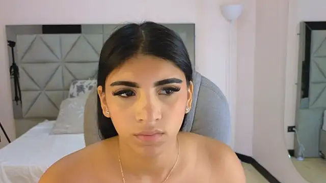 Snapshot of maiaa_ruiz chatting on February 24, 2:29 pm maiaa ruiz online show from February 24, 2:29 pm