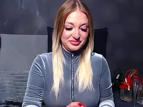 GodessJulia online show from May 3, 7:57 am