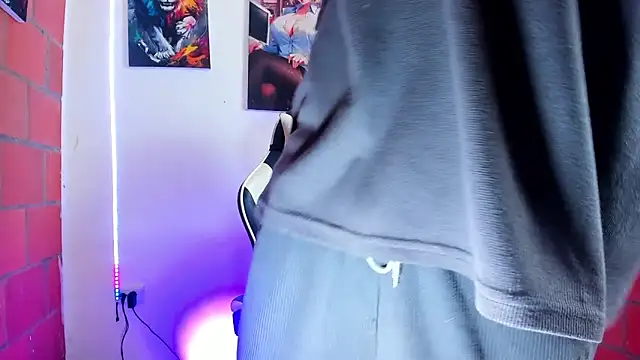 Liam lee online show from March 15, 1:18 pm