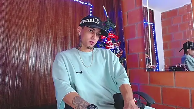 Liam lee online show from December 19, 4:20 pm