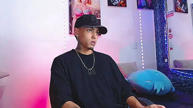 Liam lee online show from October 31, 1:30 pm