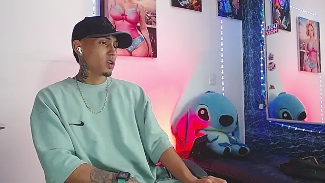 Liam lee online show from October 28, 2:38 pm