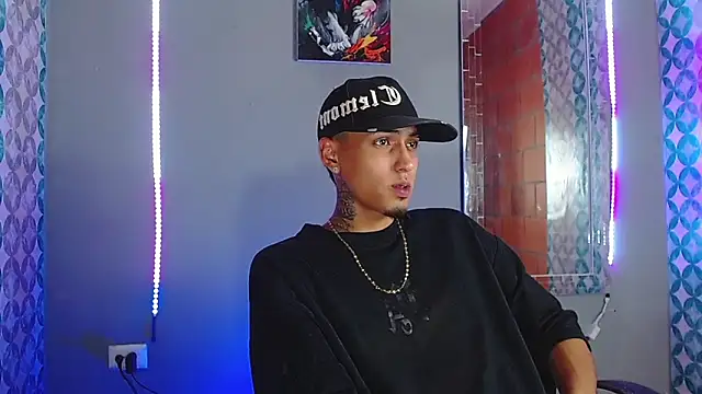 Liam lee online show from April 4, 11:00 pm