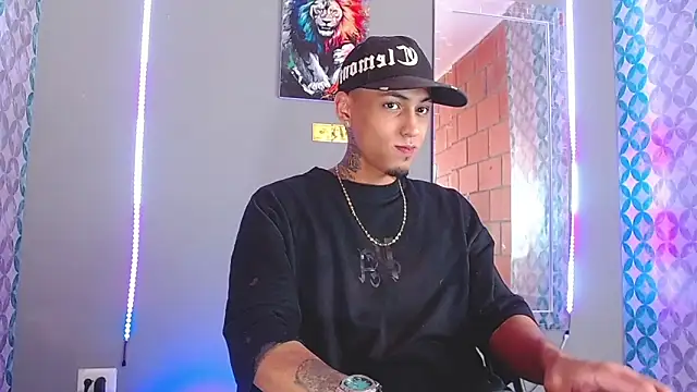 Liam lee online show from April 5, 2:02 pm