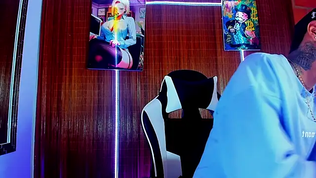 Liam lee online show from February 6, 9:11 pm