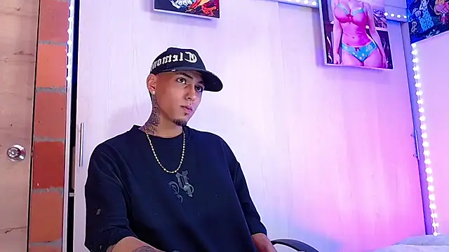 Liam lee online show from November 20, 2:18 pm