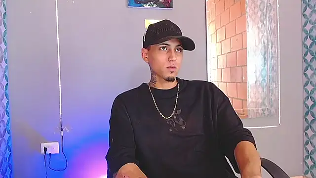 Snapshot of Liam_lee chatting on July 8, 8:42 pm Liam lee online show from July 8, 8:42 pm