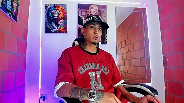 Liam lee online show from March 8, 3:37 pm