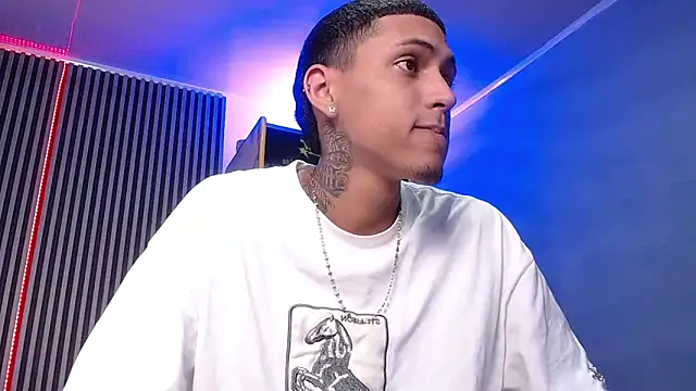 Liam lee online show from March 18, 4:17 pm