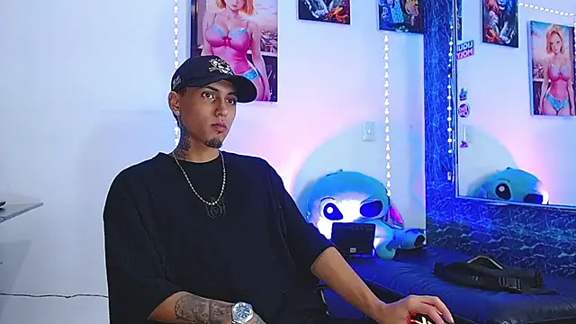 Liam lee online show from November 10, 11:32 pm