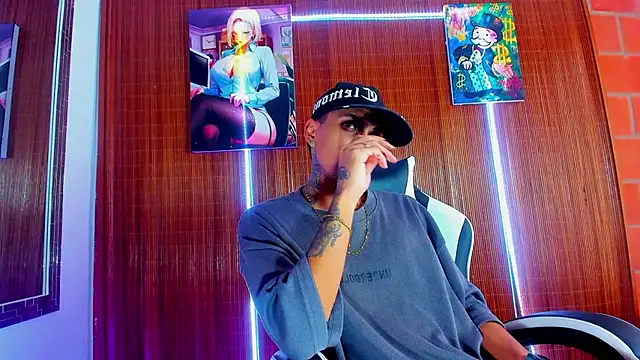 Liam lee online show from February 11, 9:25 pm