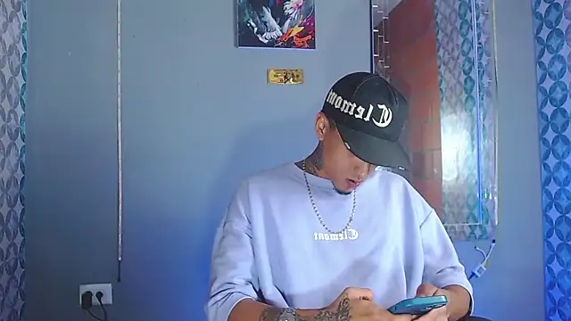 Liam lee online show from May 20, 12:18 am