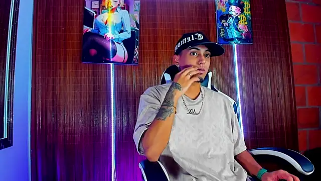 Liam lee online show from February 7, 11:13 pm