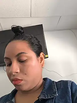Snapshot of Francesca_ferrari chatting on July 12, 7:58 pm Francesca ferrari online show from July 12, 7:58 pm