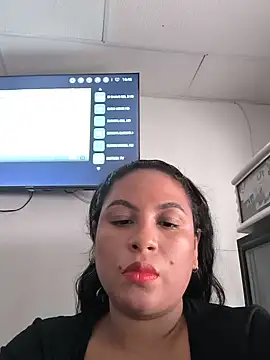 Snapshot of Francesca_ferrari chatting on July 11, 9:48 pm Francesca ferrari online show from July 11, 9:48 pm