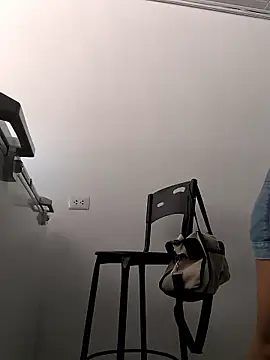 Francesca ferrari online show from January 9, 7:54 pm