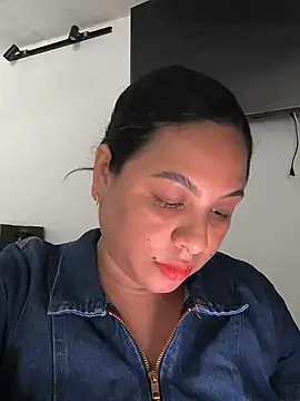Snapshot of Francesca_ferrari chatting on July 10, 9:48 pm Francesca ferrari online show from July 10, 9:48 pm