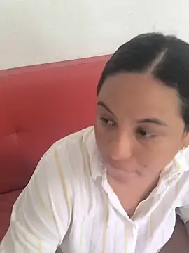 Snapshot of Francesca_ferrari chatting on June 21, 4:35 pm Francesca ferrari online show from June 21, 4:35 pm