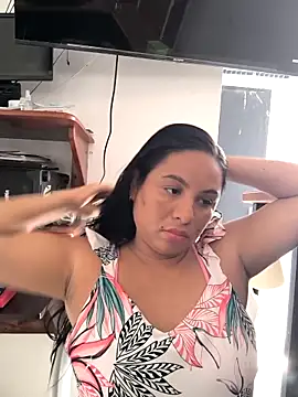 Snapshot of Francesca_ferrari chatting on April 28, 3:27 pm Francesca ferrari online show from April 28, 3:27 pm