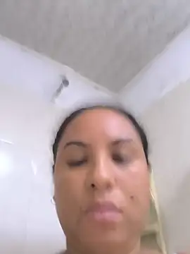 Snapshot of Francesca_ferrari chatting on May 20, 2:03 pm Francesca ferrari online show from May 20, 2:03 pm
