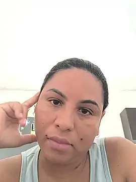 Snapshot of Francesca_ferrari chatting on June 4, 3:06 pm Francesca ferrari online show from June 4, 3:06 pm