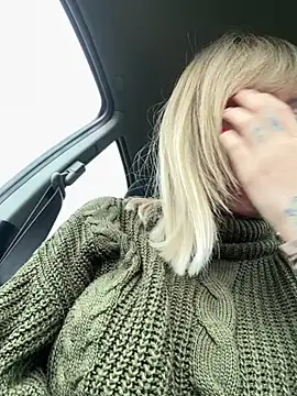 Snapshot of haileyhope_ chatting on December 30, 11:04 am haileyhope  online show from December 30, 11:04 am