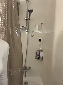 haileyhope  online show from March 8, 8:12 pm