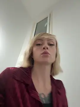 Snapshot of haileyhope_ chatting on November 25, 7:36 pm haileyhope online show from November 25, 7:36 pm