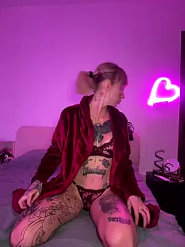 haileyhope  online show from January 6, 7:07 pm