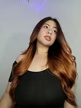 Scarlet garnet online show from November 5, 3:09 am