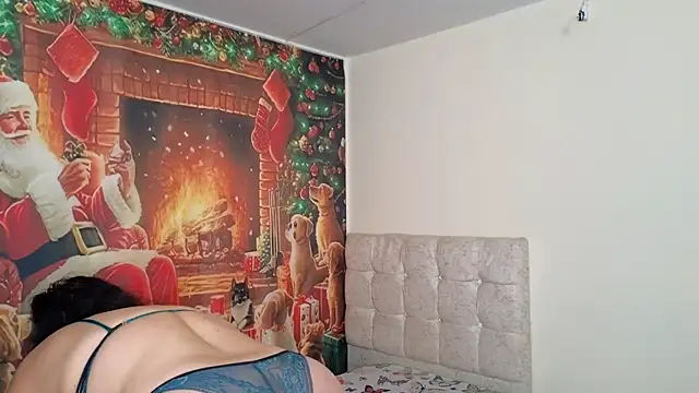 gisellcarter online show from December 18, 2:43 pm