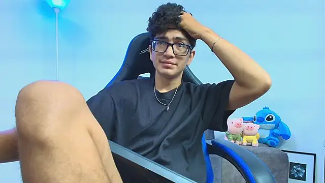 Snapshot of TylerWhite_ chatting on September 12, 4:12 am TylerWhite online show from September 12, 4:12 am