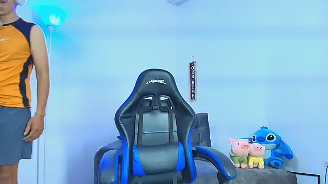 Snapshot of TylerWhite_ chatting on September 17, 3:52 am TylerWhite online show from September 17, 3:52 am