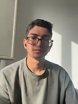 Snapshot of TylerWhite_ chatting on May 7, 4:21 pm TylerWhite online show from May 7, 4:21 pm