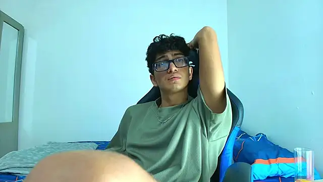 Snapshot of TylerWhite_ chatting on March 20, 3:13 am TylerWhite online show from March 20, 3:13 am