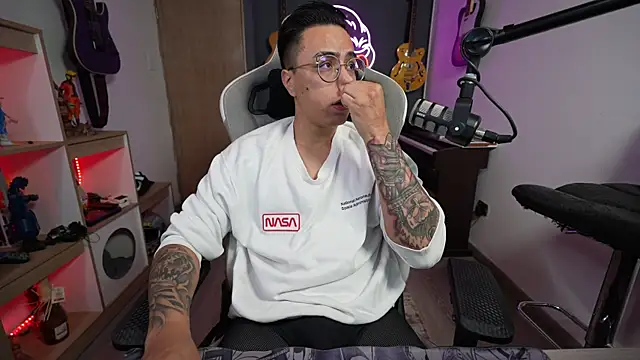 Snapshot of granxarma960 chatting on November 21, 5:17 am granxarma960 online show from November 21, 5:17 am