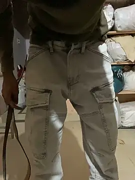 Snapshot of therawnomad chatting on December 25, 10:37 pm therawnomad online show from December 25, 10:37 pm