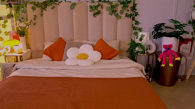 Meow Nancy online show from May 27, 5:04 am