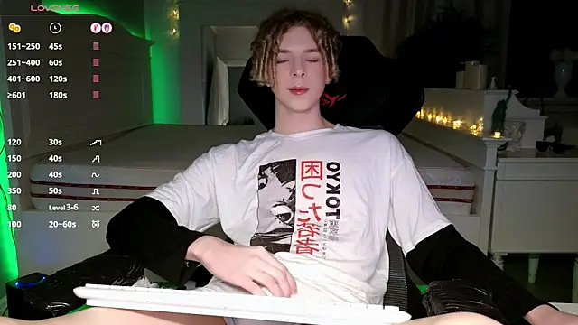 Kudi Minnt online show from April 8, 8:10 pm