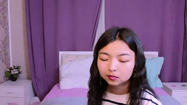 Shy Kira online show from February 20, 6:35 pm