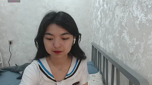 Snapshot of Shy_Kira chatting on July 7, 8:40 am Shy Kira online show from July 7, 8:40 am